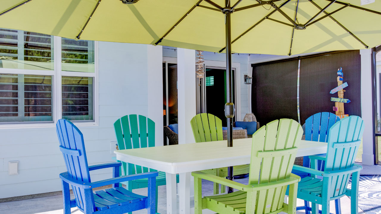 Real Estate Photography - Backyard Picnic Table